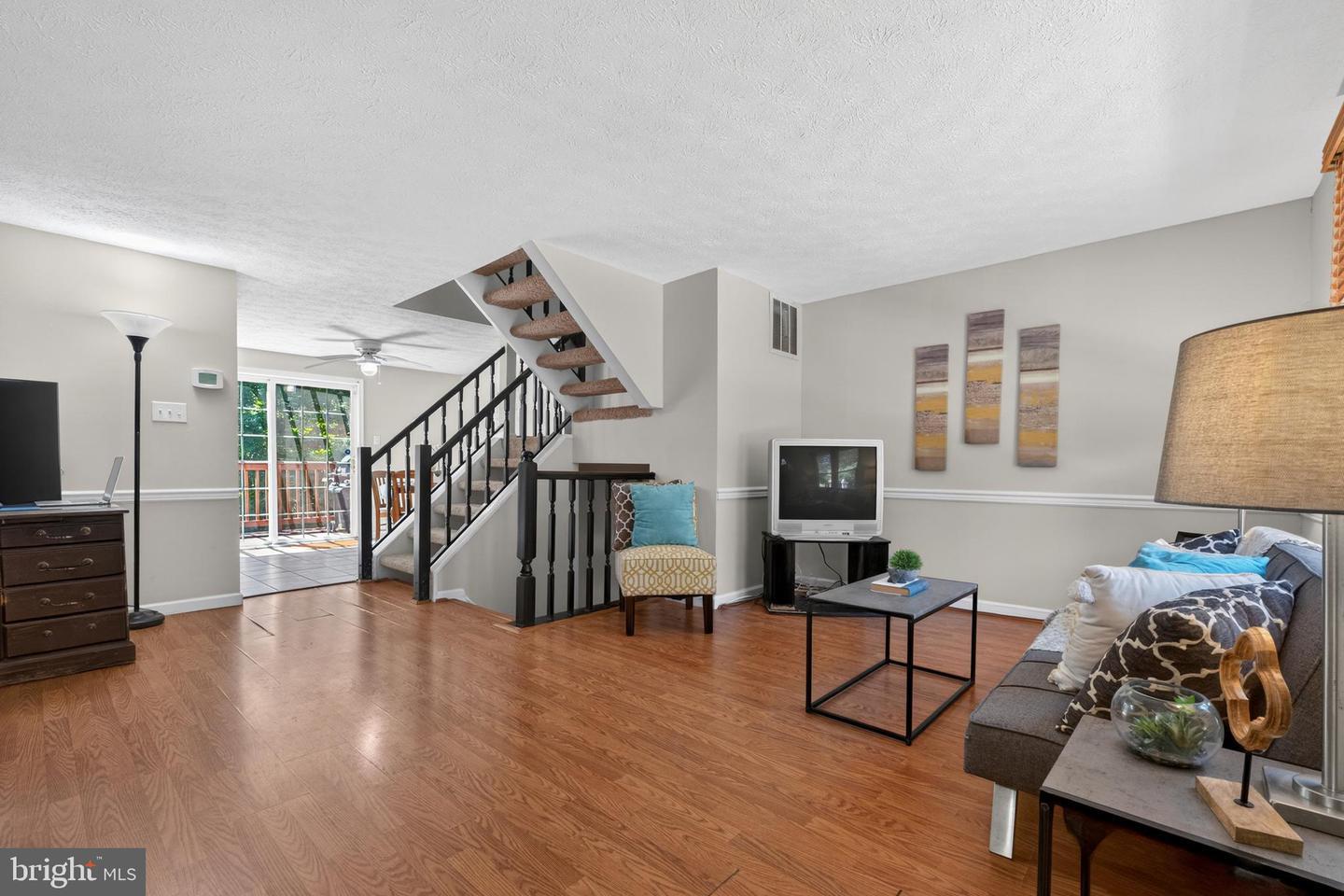 8204 Wellington Place — Photo 2